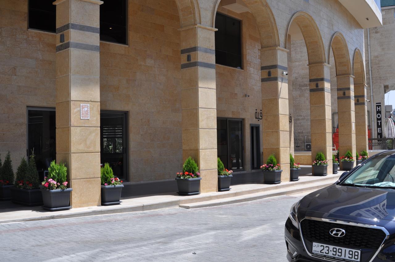 Viola Hotel Suites Ammán Kültér fotó